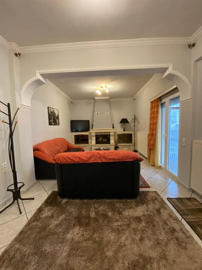 Sitara'S House Daire Karpenísion Dış mekan fotoğraf