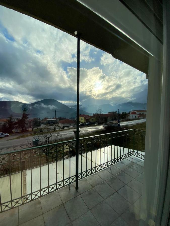 Sitara'S House Daire Karpenísion Dış mekan fotoğraf